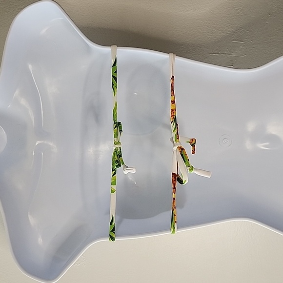 NWOT Pineapple 2 Piece Bikini, Bandeau Top, White Yellow Green Brown Size Medium - Picture 5 of 7